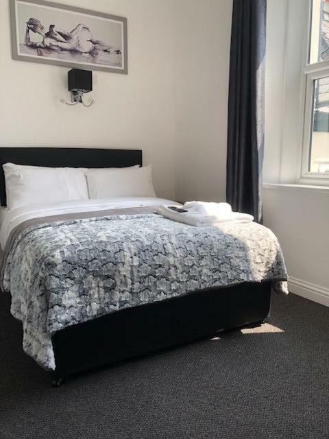 Ocean Holiday Apartments Plymouth Esterno foto