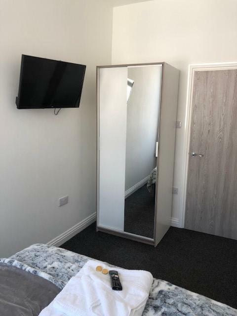 Ocean Holiday Apartments Plymouth Esterno foto