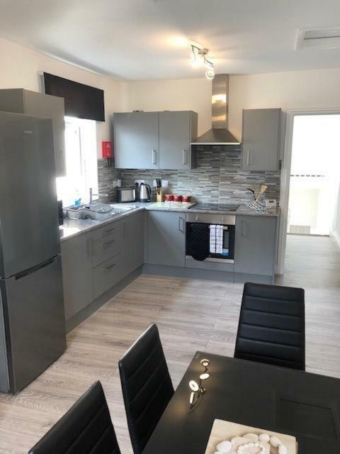 Ocean Holiday Apartments Plymouth Esterno foto