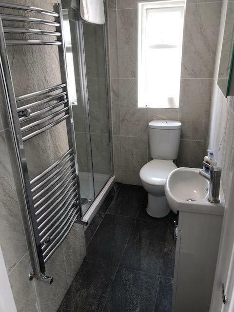 Ocean Holiday Apartments Plymouth Esterno foto